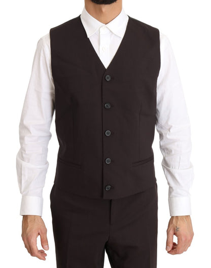 Elegante traje cruzado burdeos