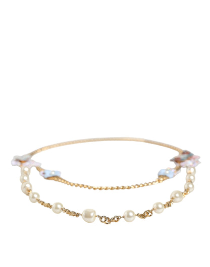 Collar de perlas de cristal en capas con diseño floral de latón y cadena dorada