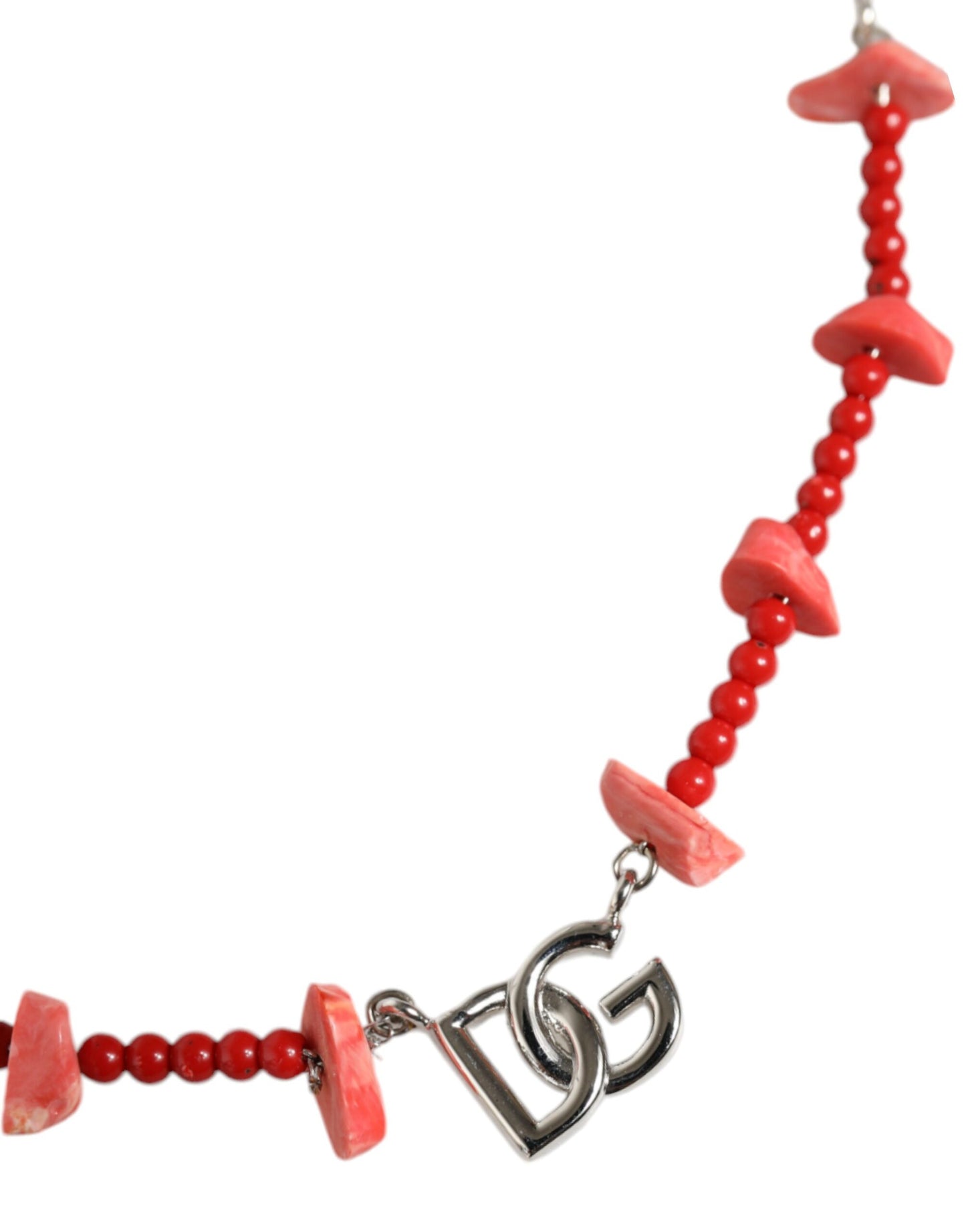 Collar de cadena con logotipo DG de resina y cuentas de latón en tono plateado