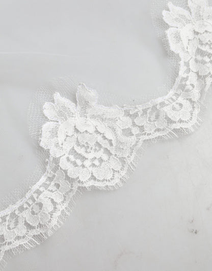 Velo de novia de nailon con encaje floral blanco hasta el suelo