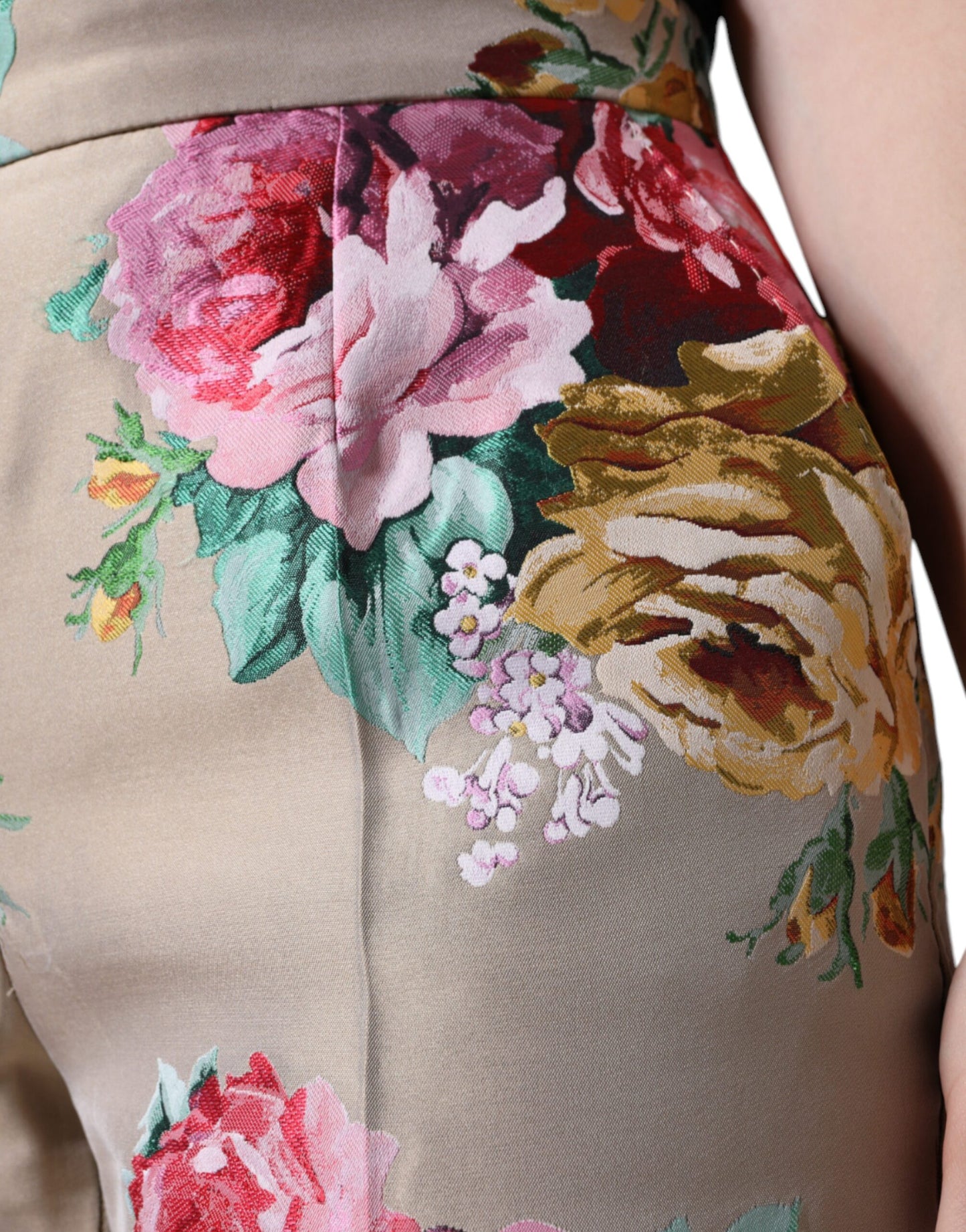 Pantalones cónicos de cintura alta con estampado floral en jacquard beige