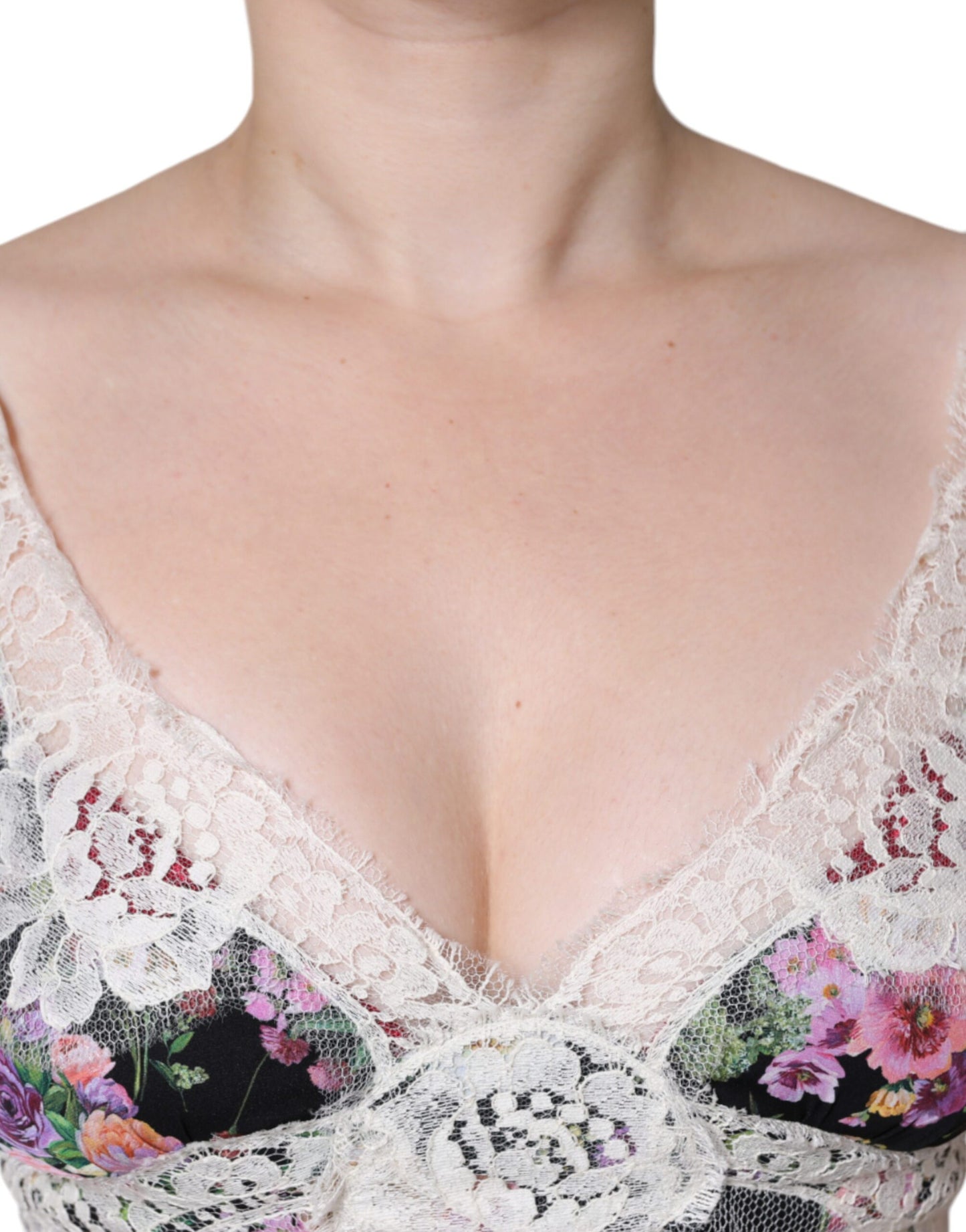 Blusa de manga corta con encaje floral negro