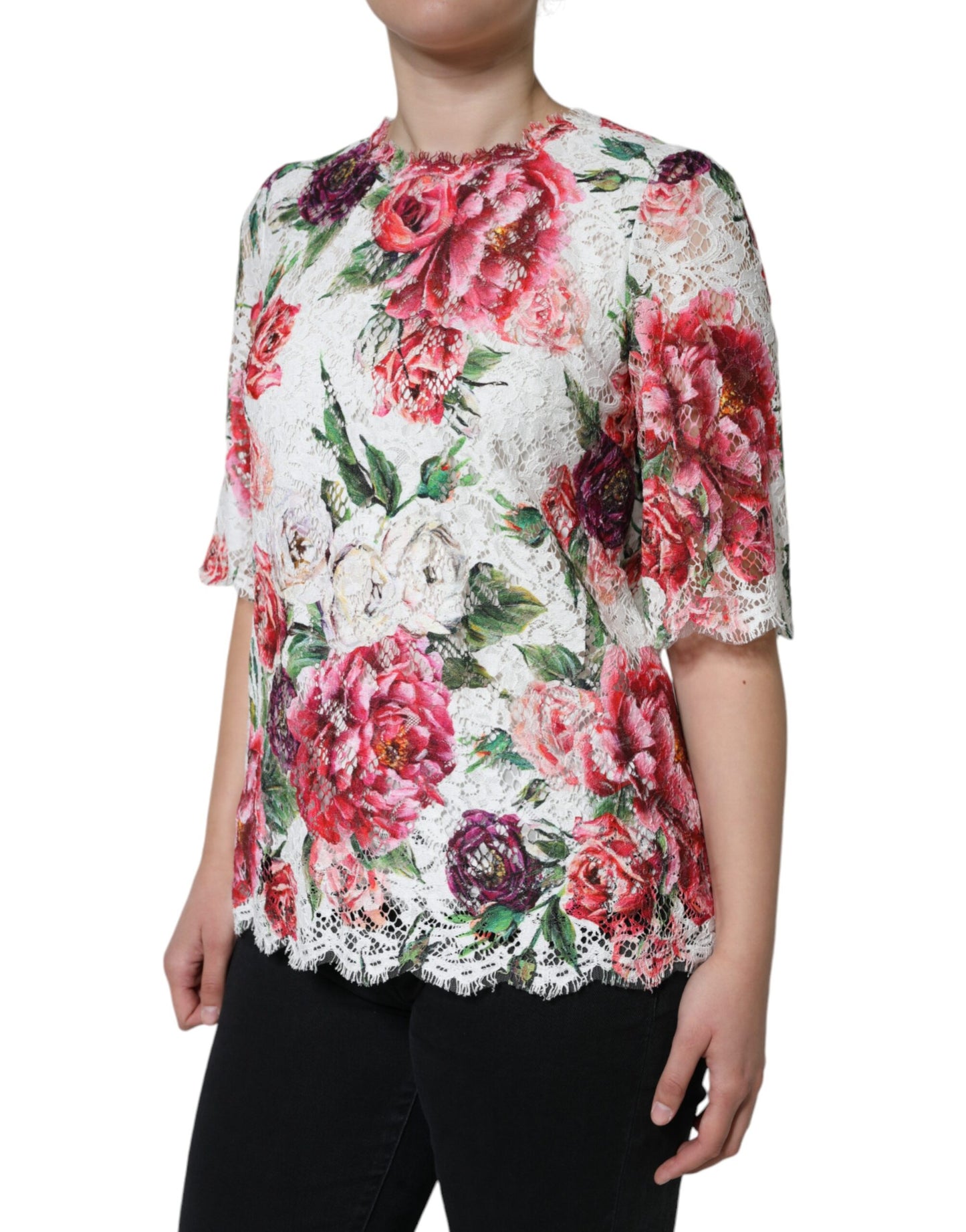 Blusa de manga corta con encaje de peonía blanca