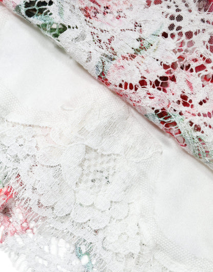 Blusa de manga corta con encaje de peonía blanca