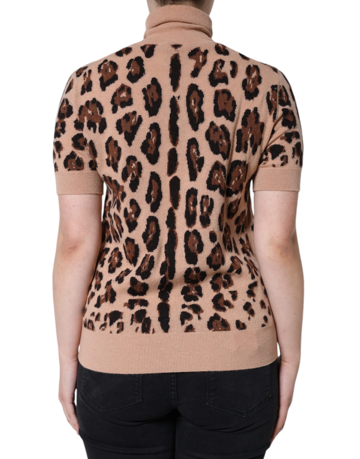 Top de cuello alto de lana con estampado de leopardo beige