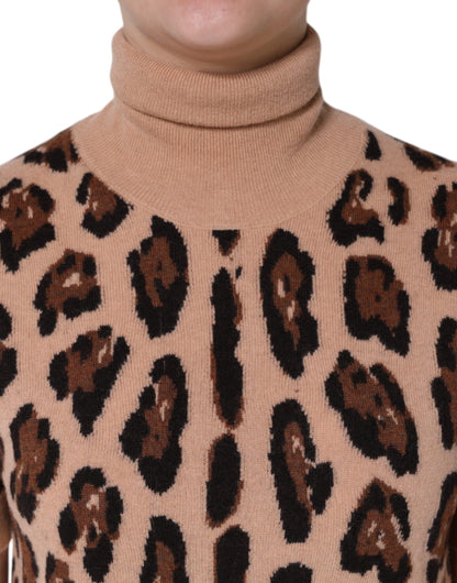 Top de cuello alto de lana con estampado de leopardo beige