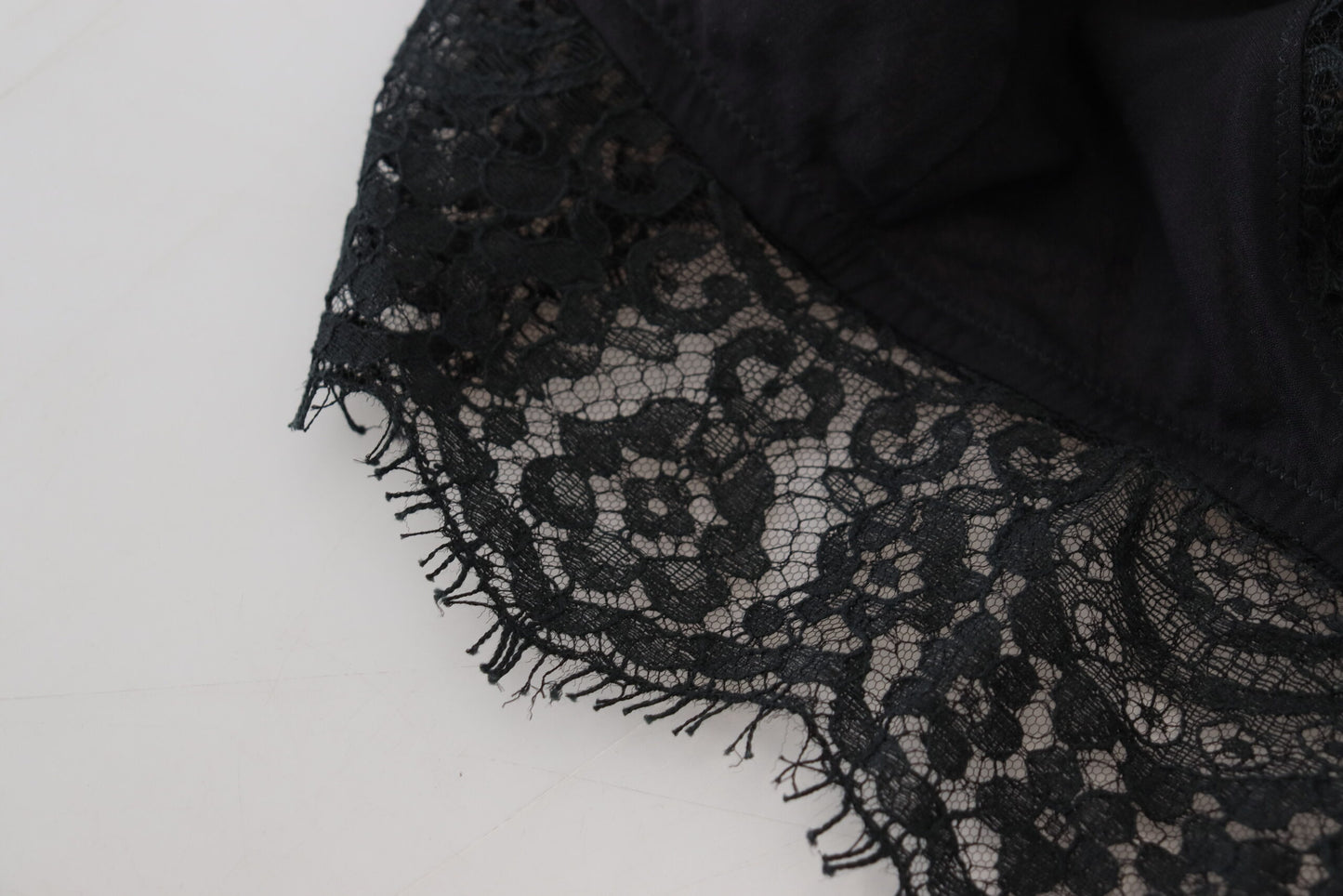 Bralette elástico de encaje floral negro