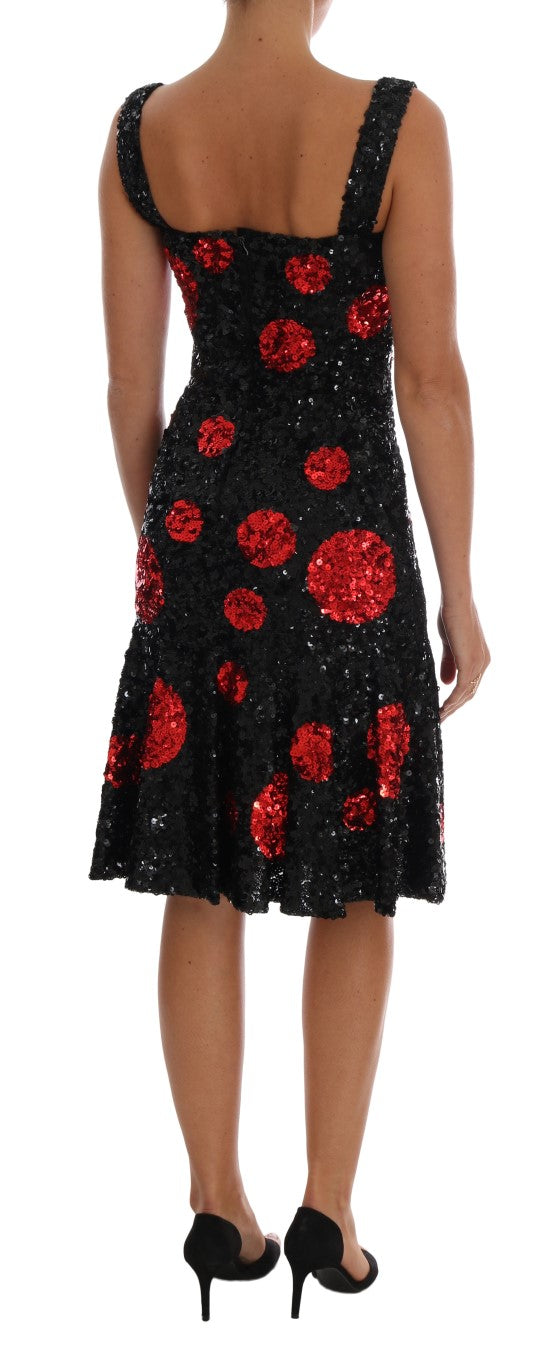 Elegante vestido recto de lunares