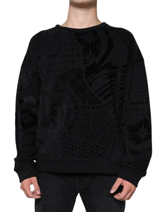 Sudadera negra con cuello redondo y estampado