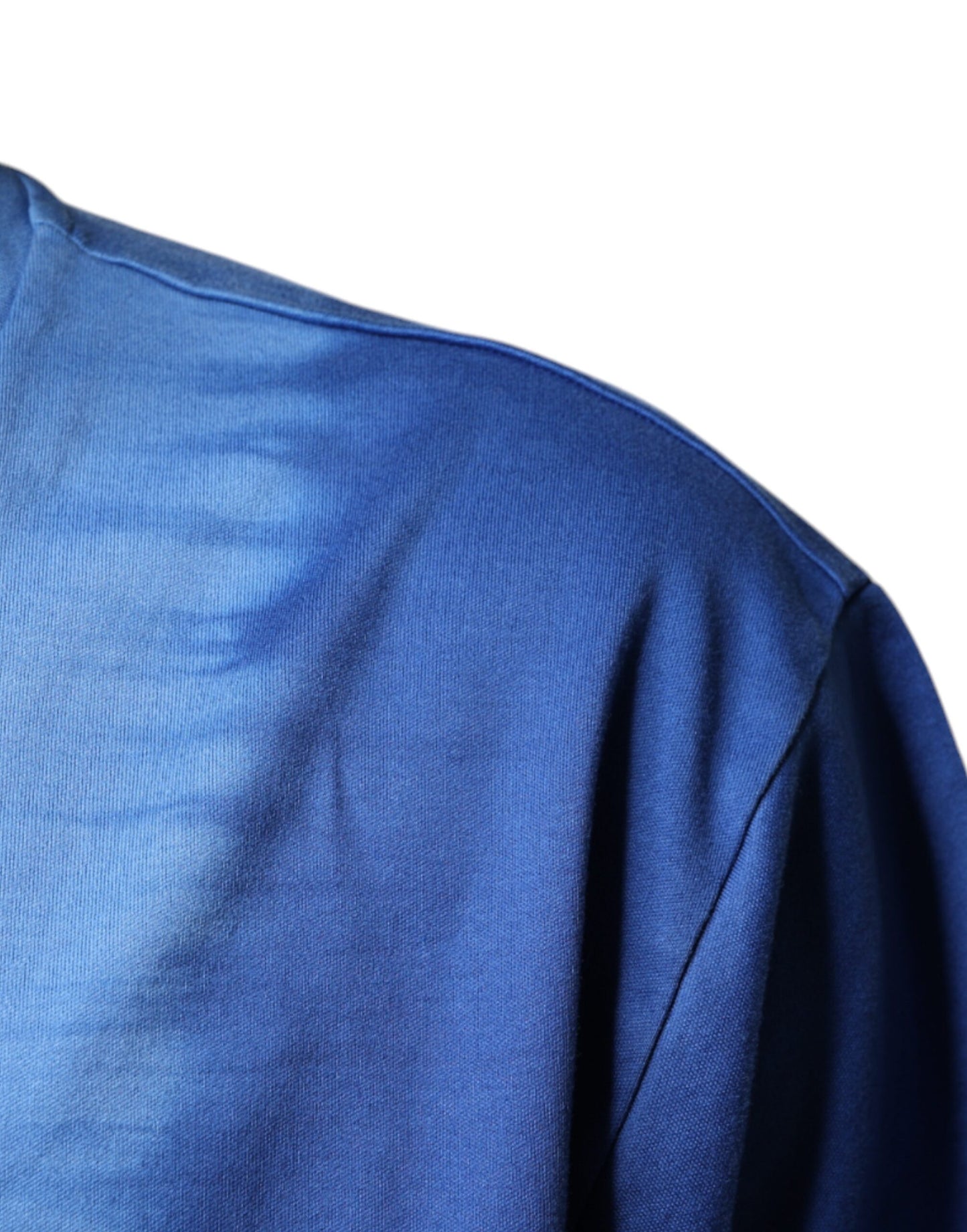 Camiseta de algodón azul tie-dye con el símbolo de la paz