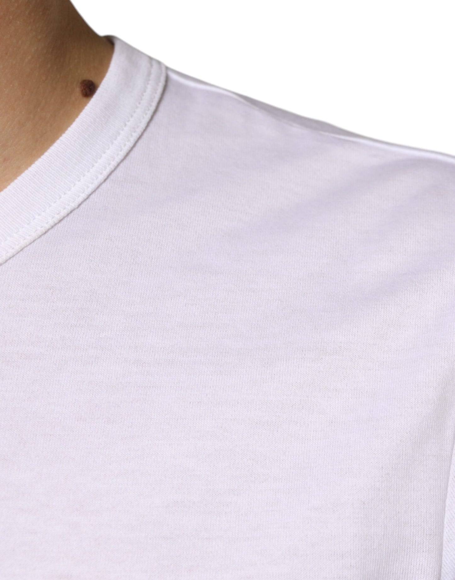Camiseta blanca de algodón de manga corta con bolsillo