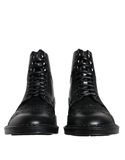 Botas de media pantorrilla con cordones de cuero negro