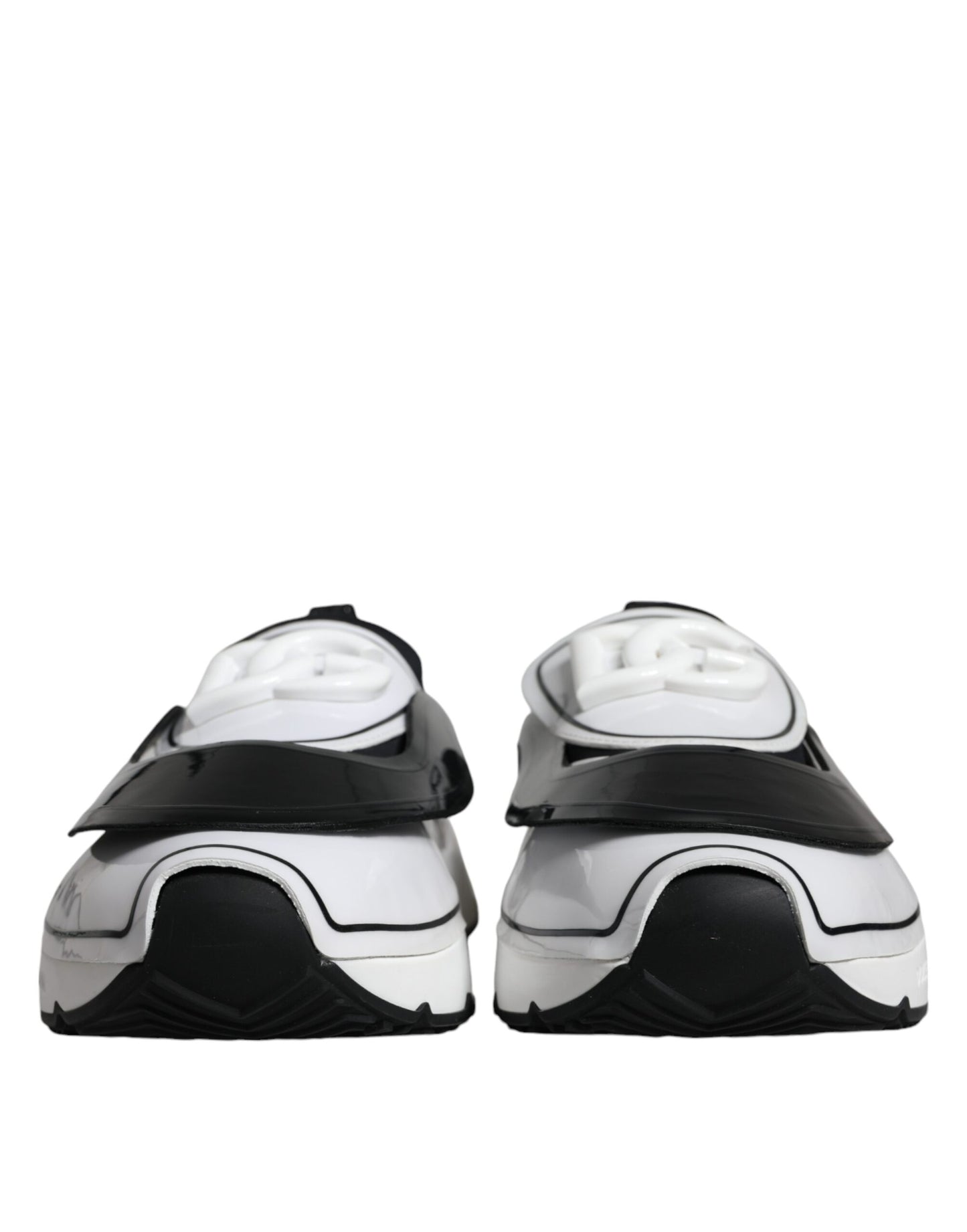 Zapatillas Daymaster blancas con placa del logotipo en negro