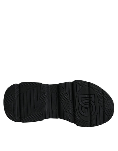 Zapatillas Daymaster blancas con placa del logotipo en negro
