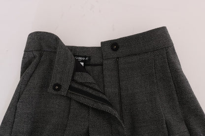 Mini shorts elegantes de lana con cintura alta