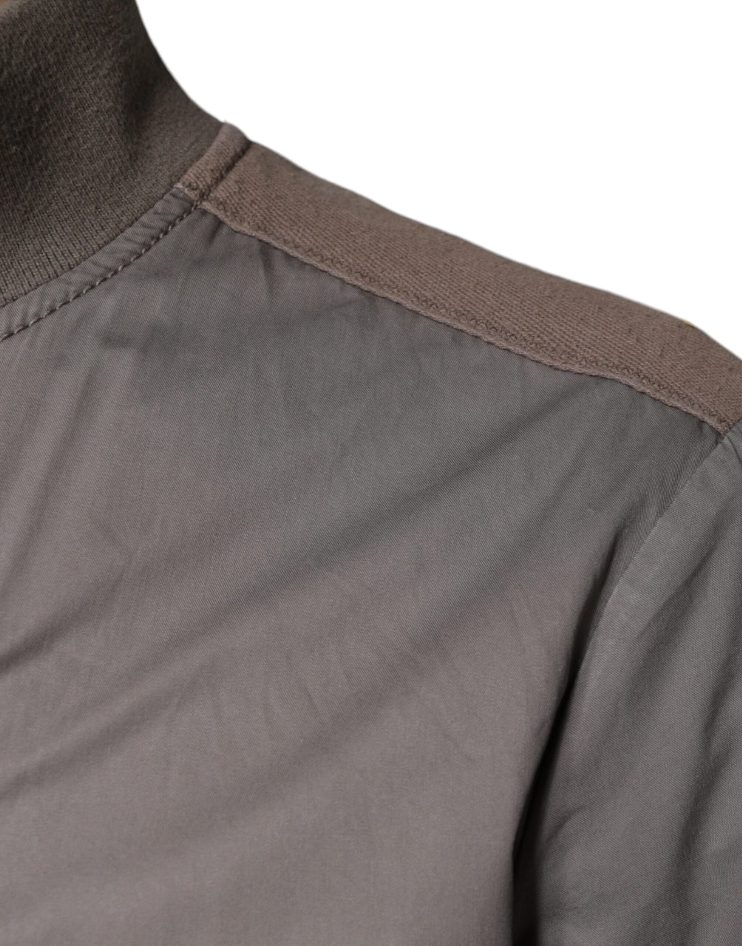 Chaqueta bomber de algodón marrón con cremallera completa y logotipo