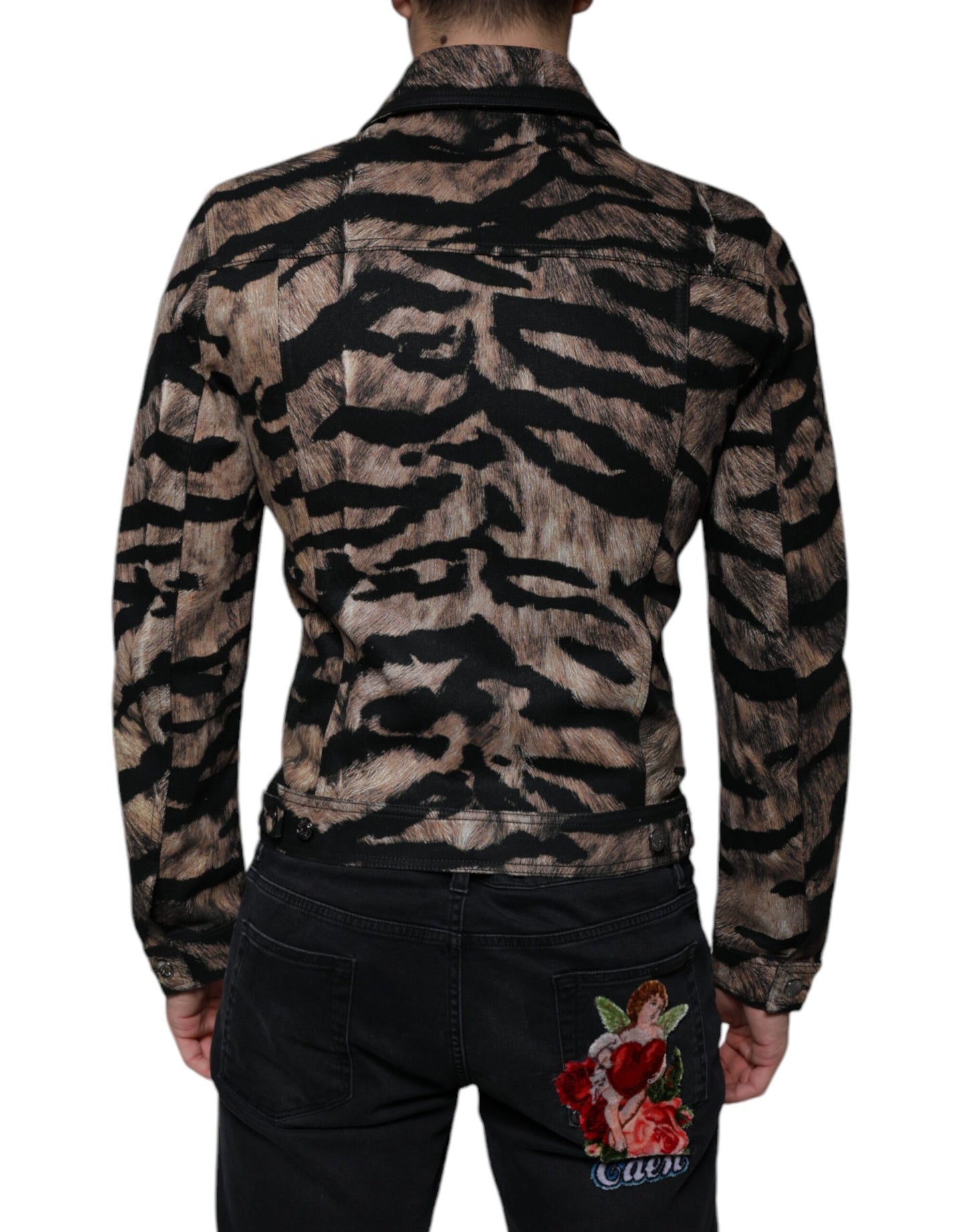 Chaqueta con cuello abotonado y estampado de tigre marrón