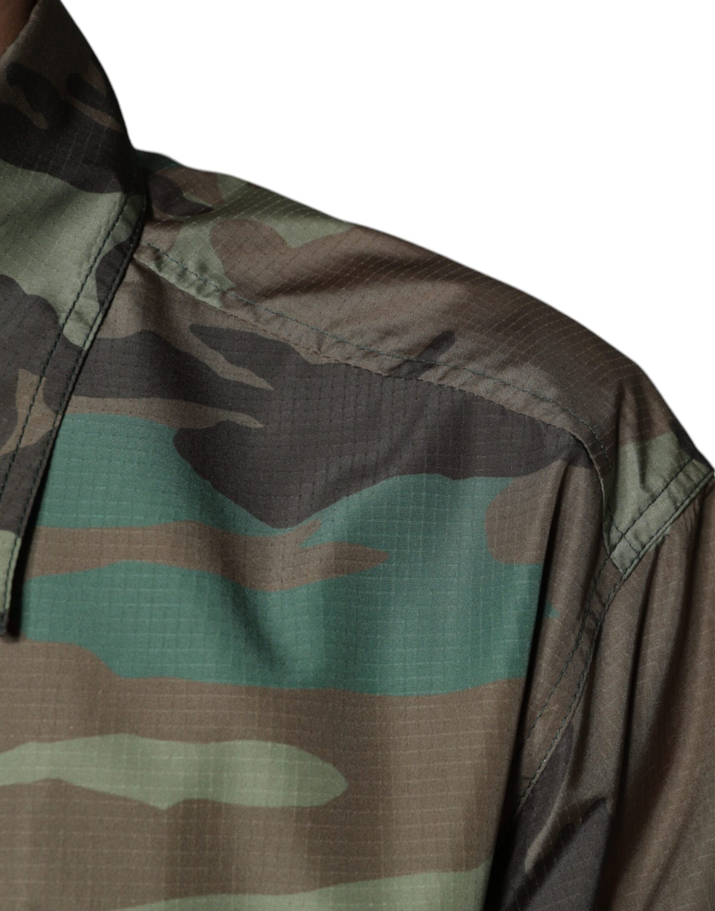 Camisa de botones de camuflaje multicolor