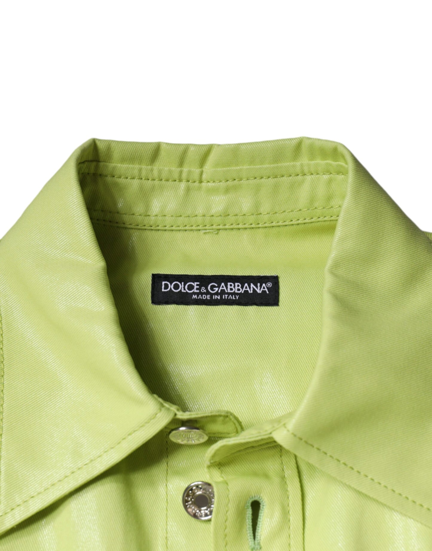 Camisa de algodón verde con cuello y botones para hombre