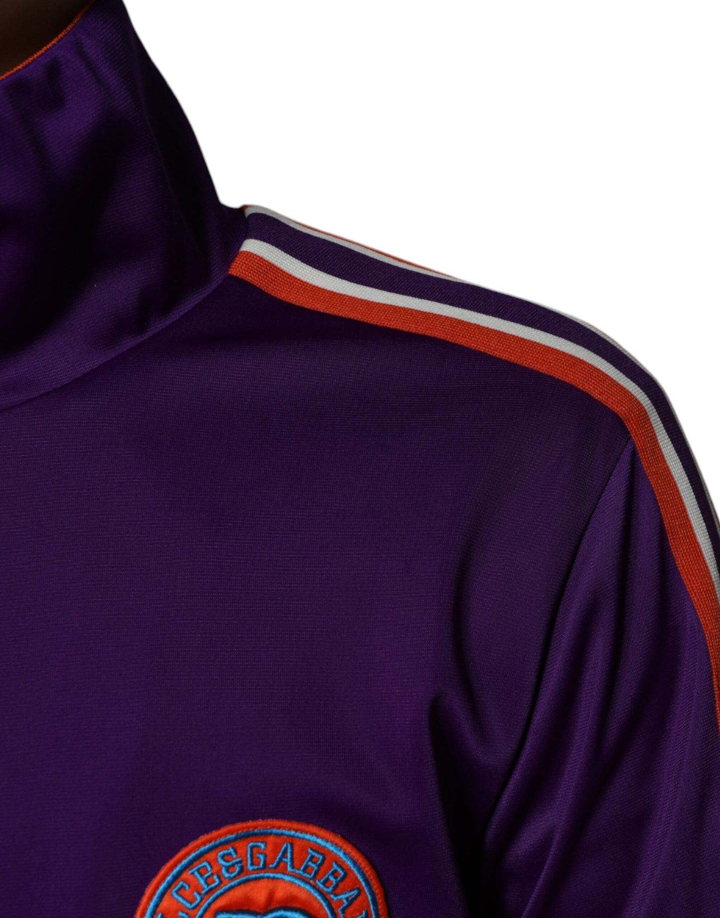 Suéter morado de poliéster con cremallera completa y manga larga