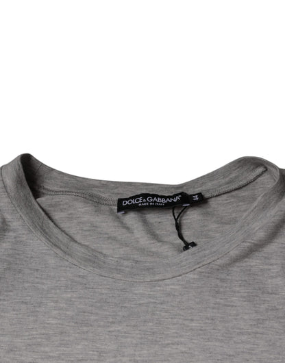 Camiseta de manga corta con cuello redondo y estampado de logotipo gris
