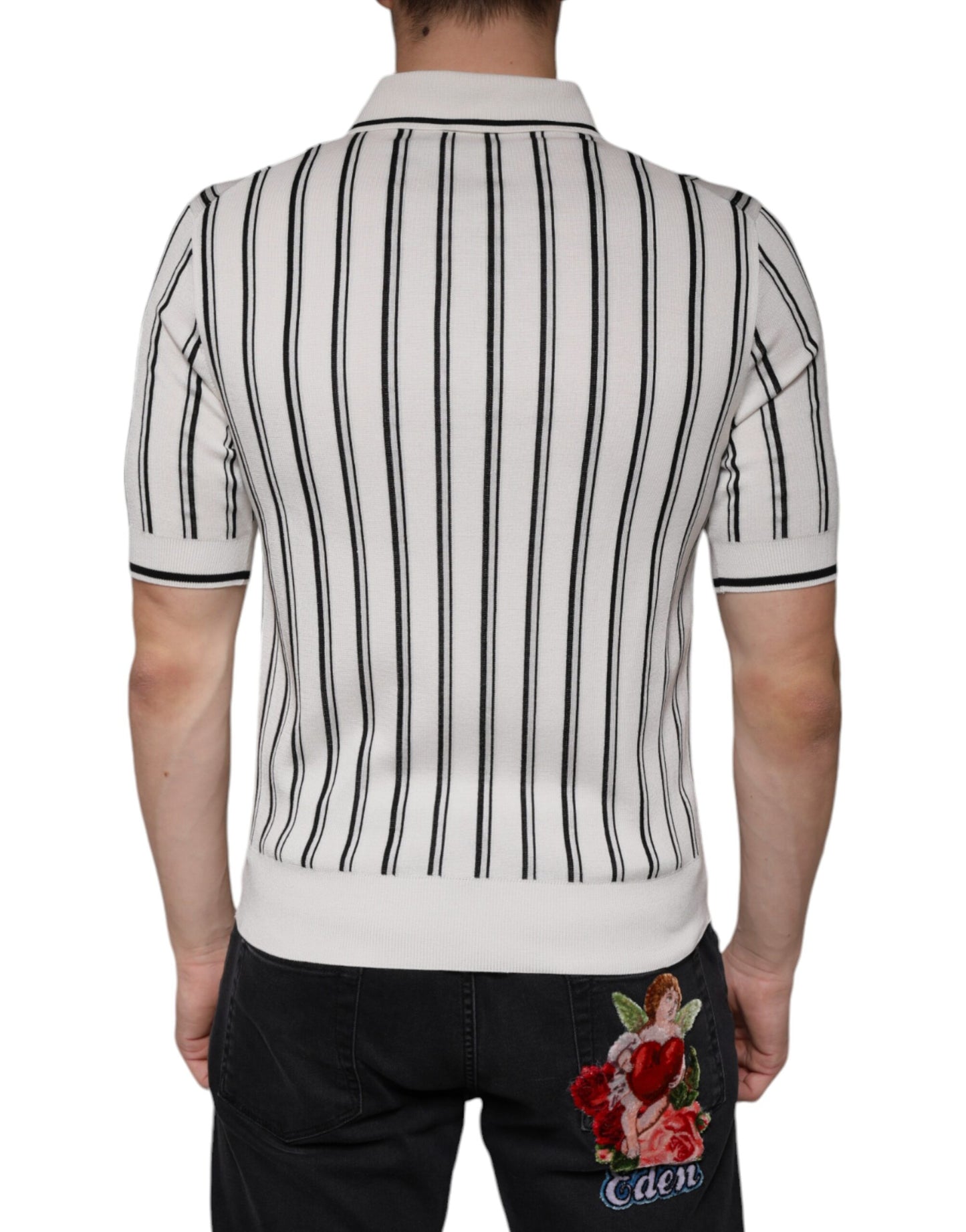 Camiseta polo de manga corta con rayas blancas y negras