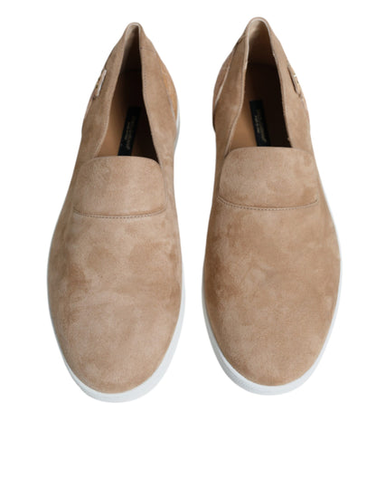 Mocasines de ante beige con diseño de caimán