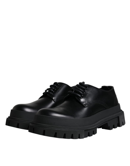Zapatos de vestir de trekking de cuero negro con cordones