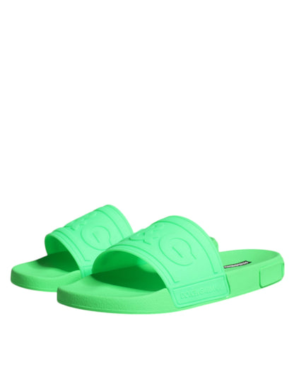 Sandalias de cuero verde para playa