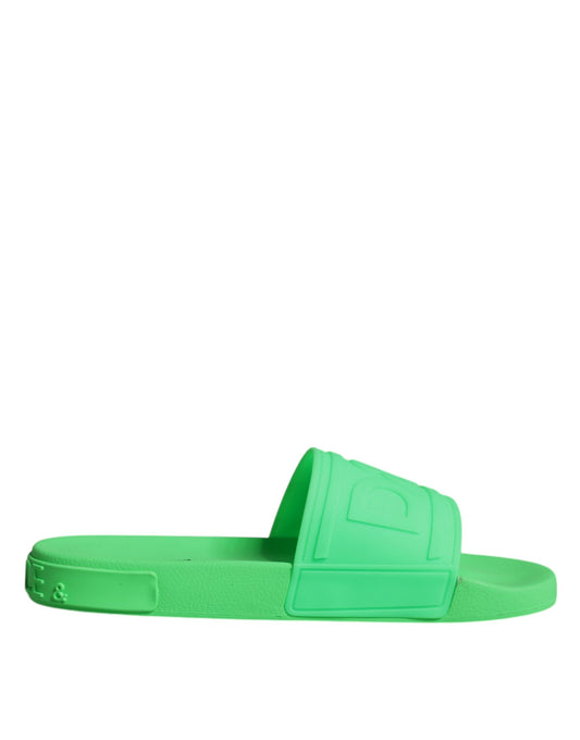 Sandalias de cuero verde para playa