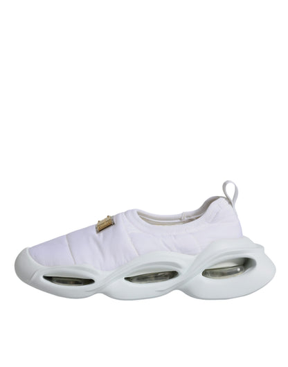 Zapatillas bajas de tela acolchada blanca