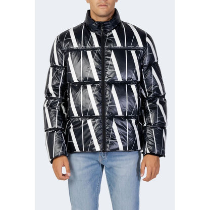 Chaqueta de poliéster negra