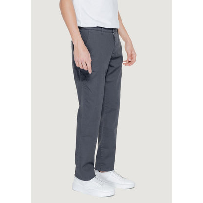 Vaqueros y pantalones de algodón negro