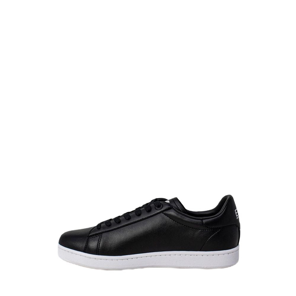 Zapatillas de polietileno en blanco y negro