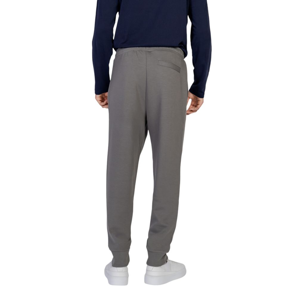 Vaqueros y pantalones de algodón gris