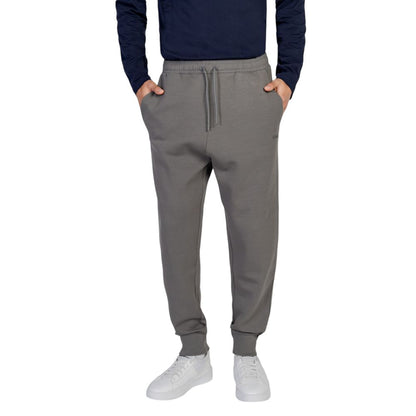 Vaqueros y pantalones de algodón gris