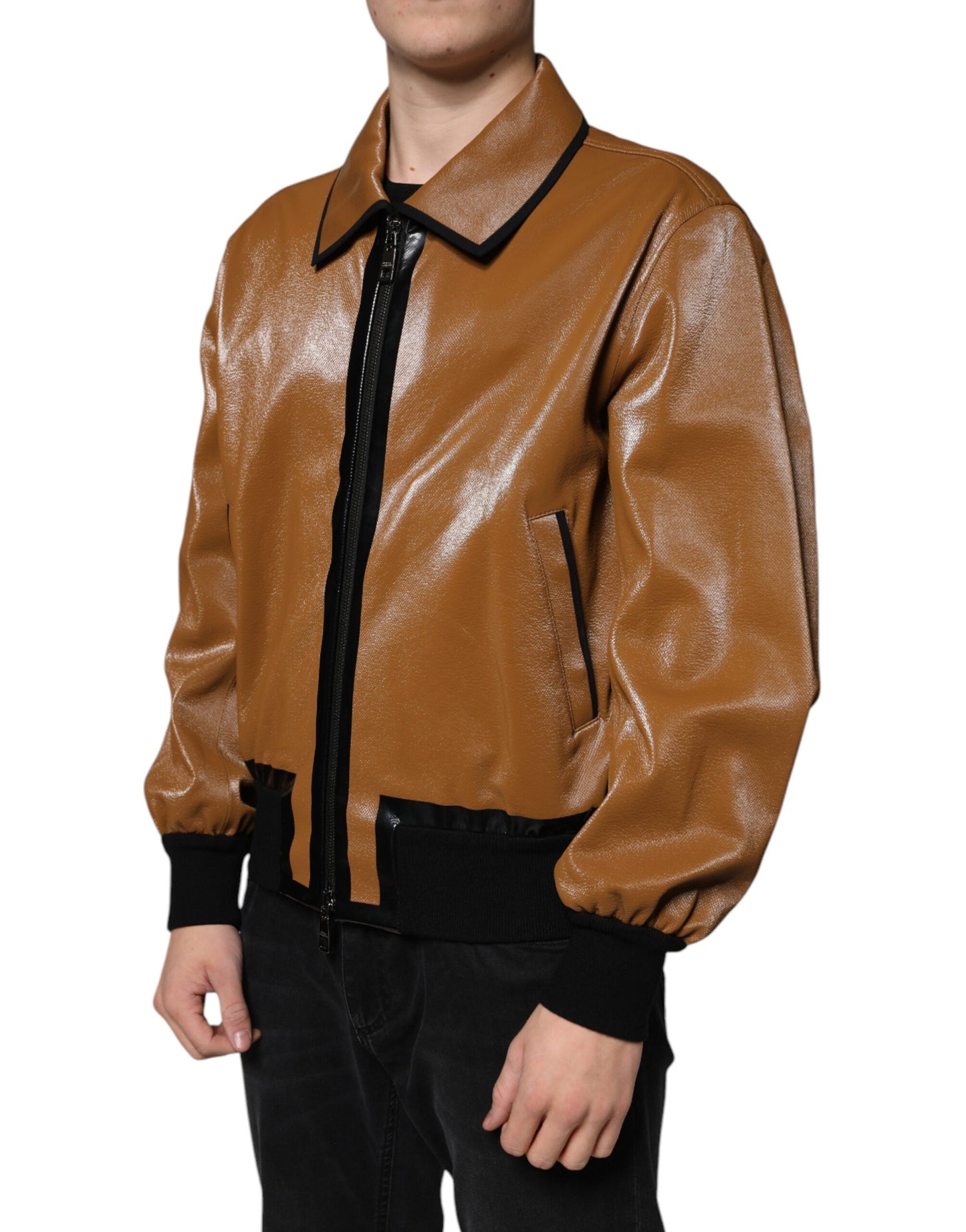 Chaqueta bomber de cuero marrón con cremallera completa para hombre