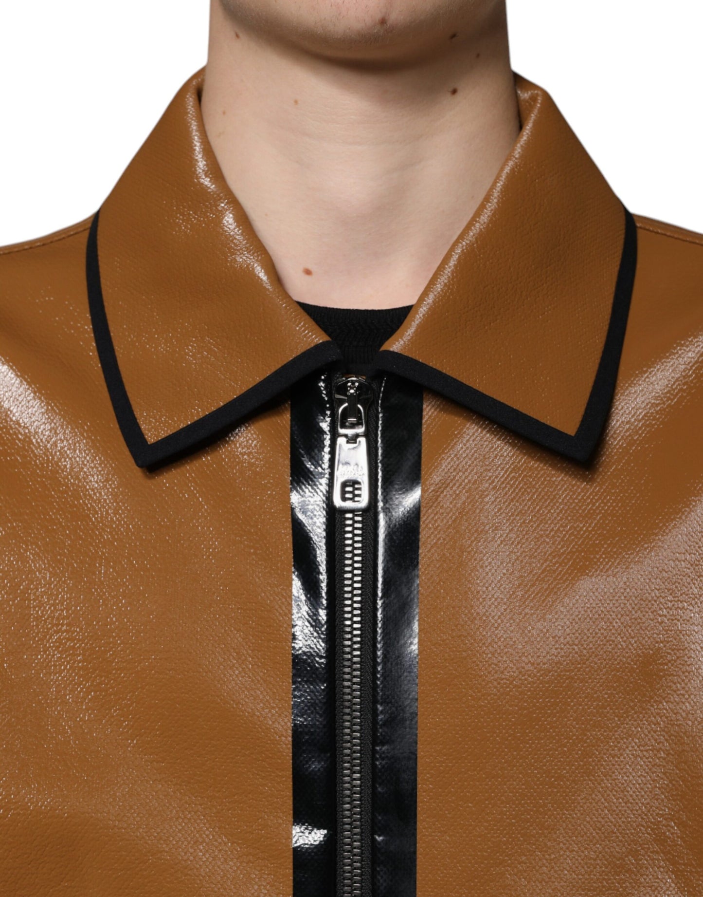 Chaqueta bomber de cuero marrón con cremallera completa para hombre