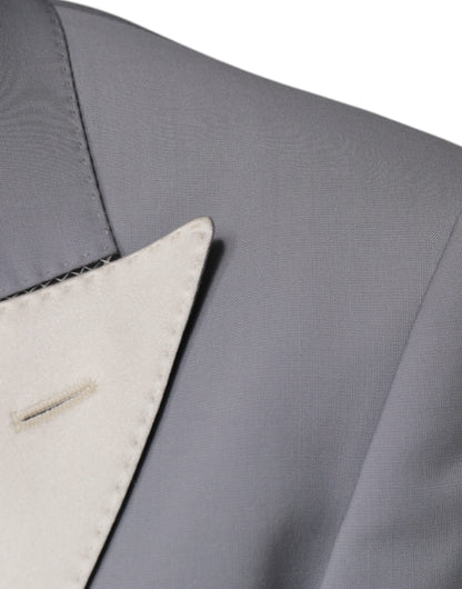 Traje formal de tres piezas de lana gris ajustado
