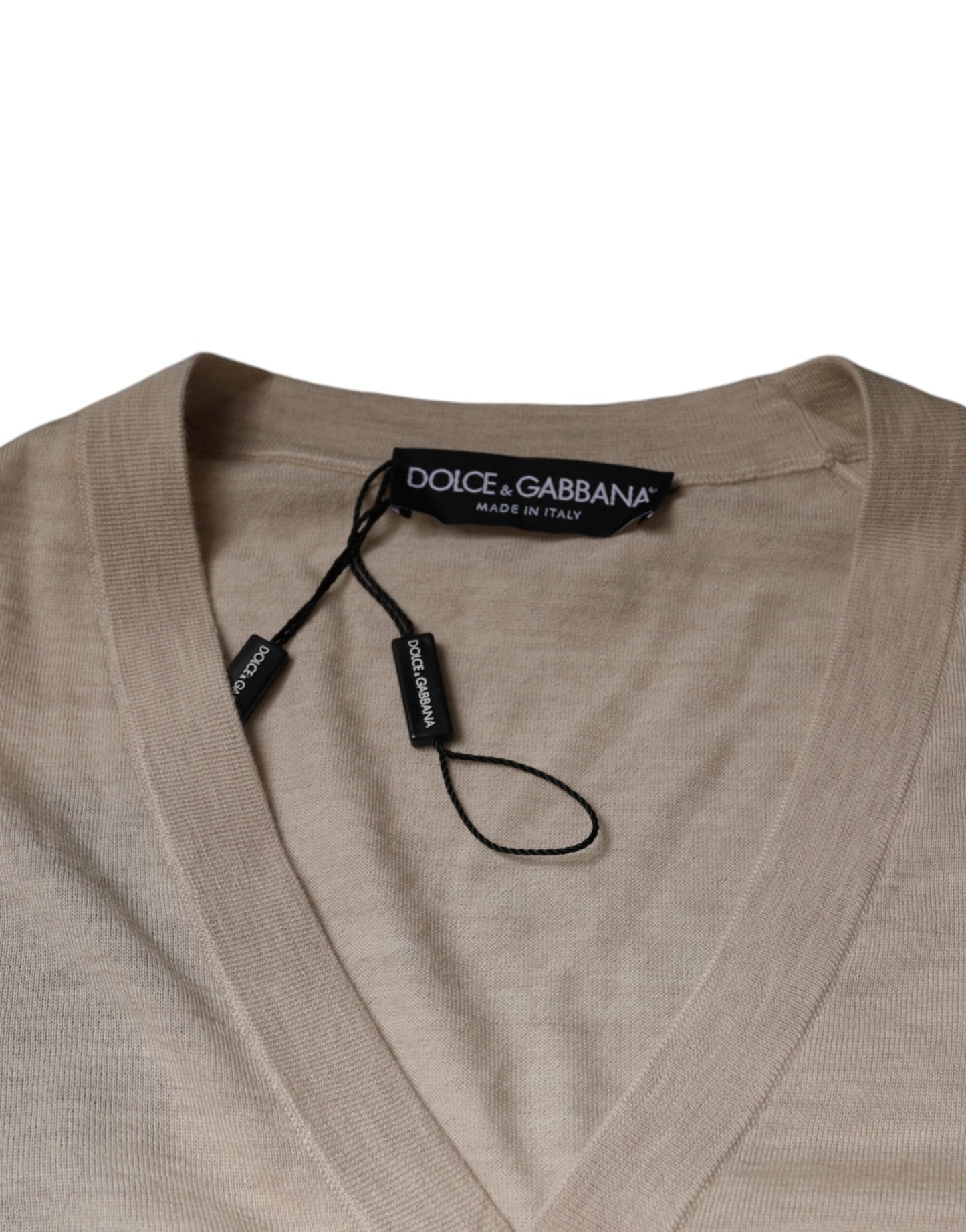 Suéter tipo cárdigan de cachemira beige con botones
