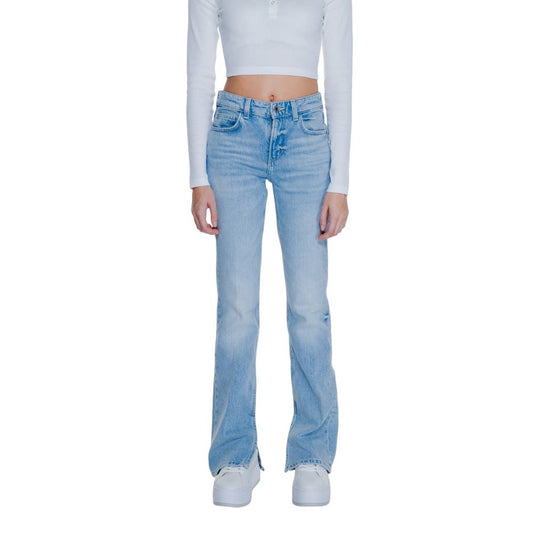 Vaqueros y pantalón de algodón azul claro