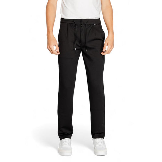 Vaqueros y pantalones de poliéster negro