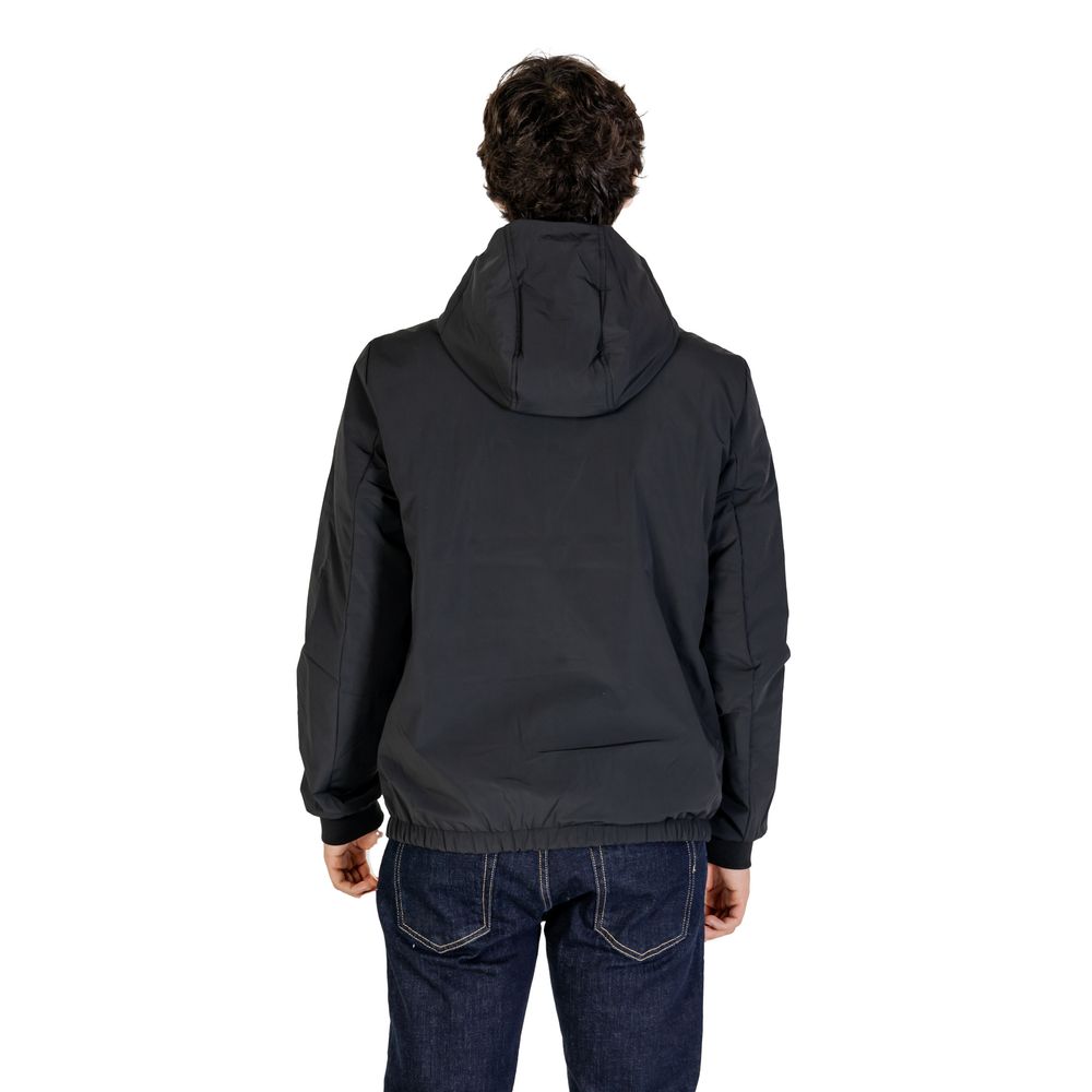 Chaqueta de poliéster negra