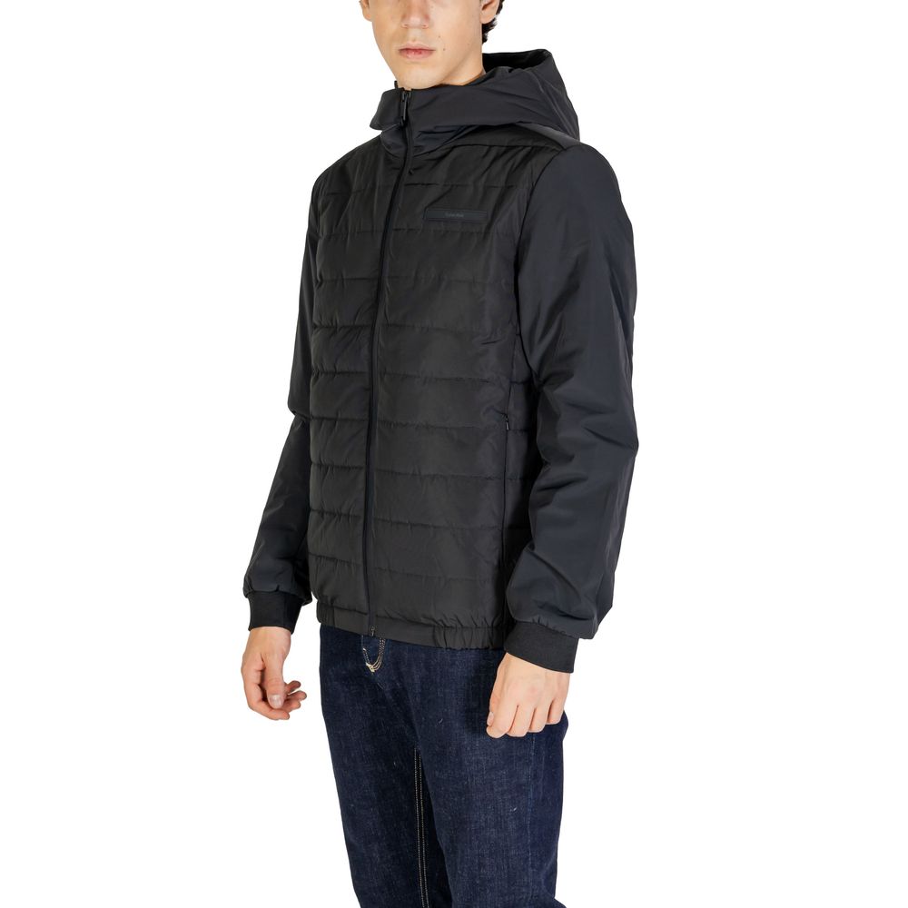 Chaqueta de poliéster negra