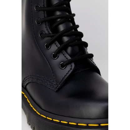 Bota de cuero negra