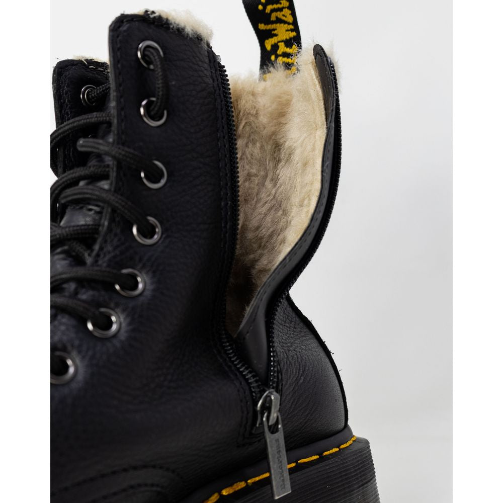Bota de cuero negra