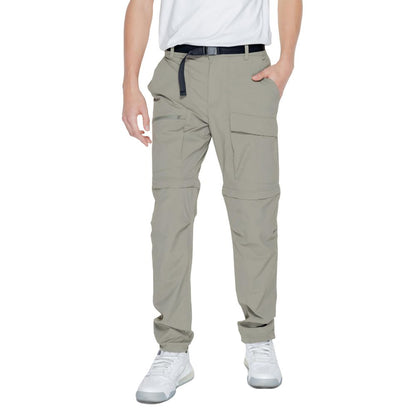 Vaqueros y pantalones de nailon verde