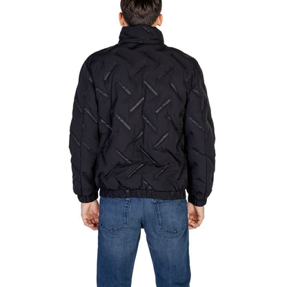 Chaqueta de poliéster negra