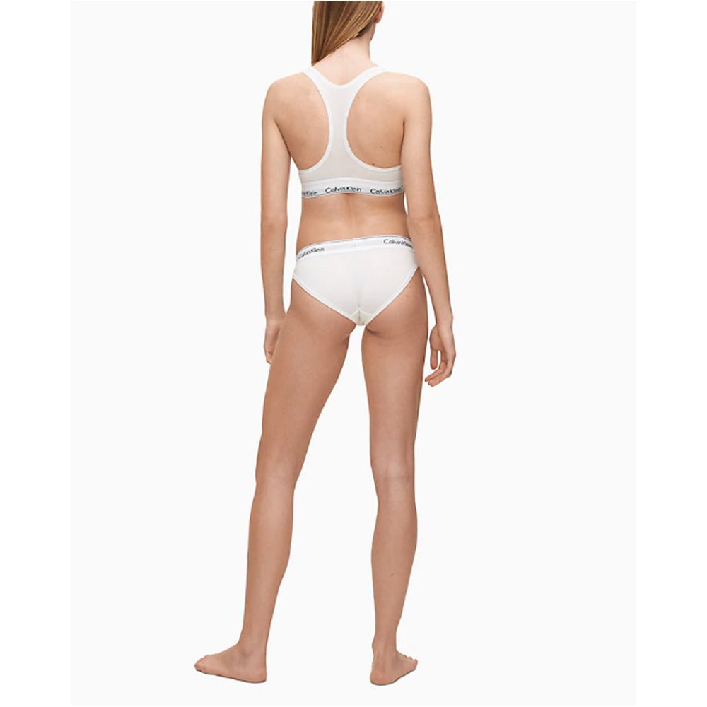 Ropa interior de algodón blanco