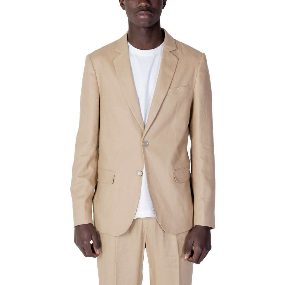 Traje de lino beige